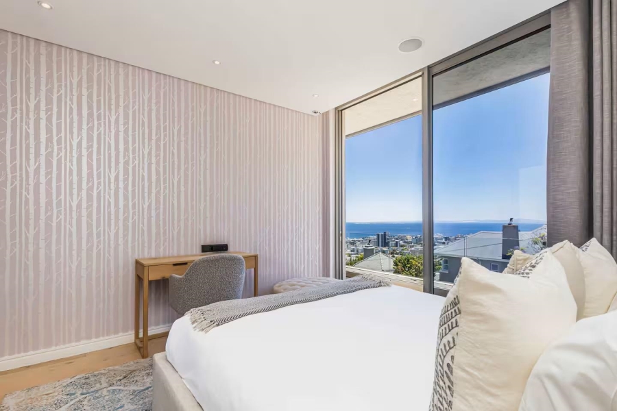 5 Bedroom Property for Sale in Fresnaye Western Cape
